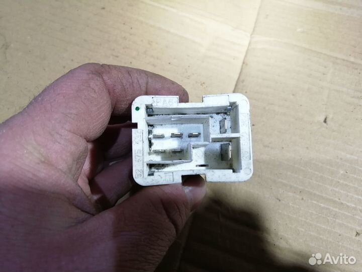 Резистор отопителя печки Opel Astra H Zafira A