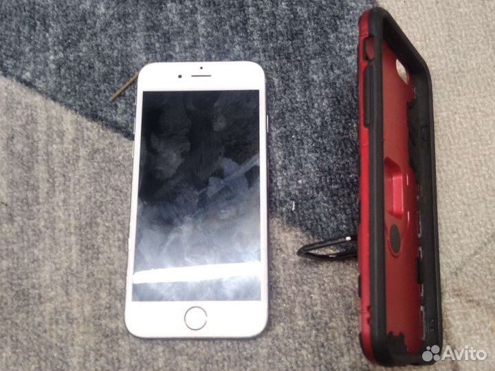 Телефон iPhone 6s