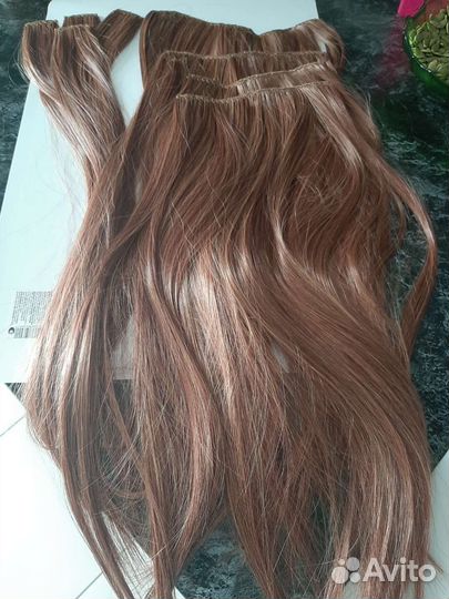 Волосы на заколках