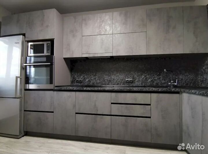 Кухонный гарнитур угловой