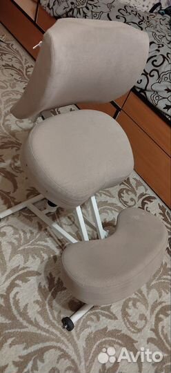 Стул коленный Smartstool KM01L с газлифтом