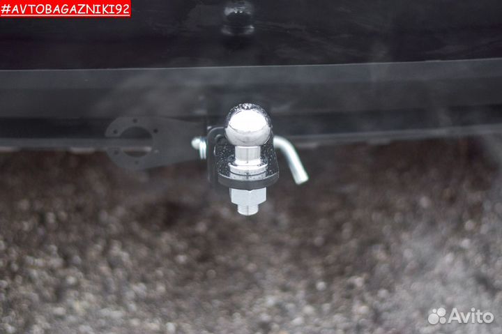 Фаркоп (тсу) под квадрат для Porsche Cayenne