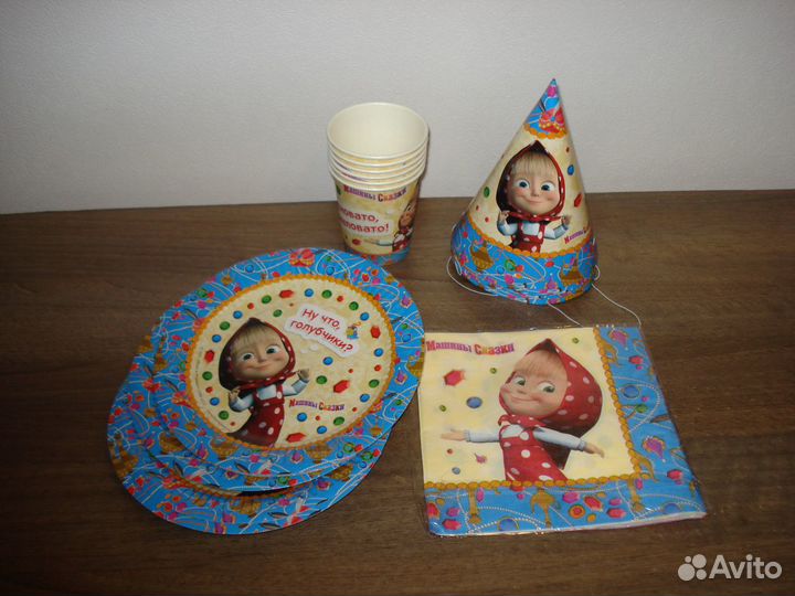 Подарочный набор посуды и скатерть Маша и Медведь