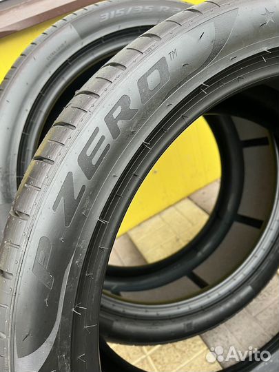 Pirelli P Zero PZ4 315/35 R22 111Y