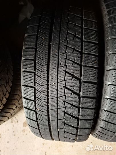 Bridgestone Blizzak VRX 225/50 R17