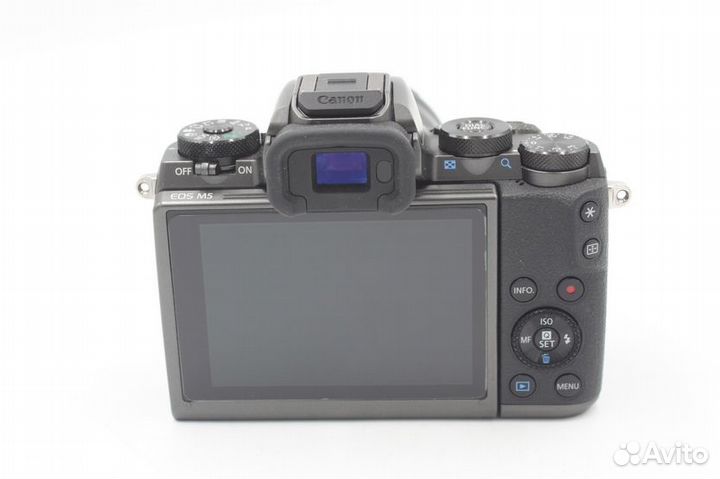 Беззеркальный фотоаппарат Canon EOS M5 Kit