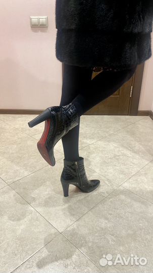 Ботильоны лакированные