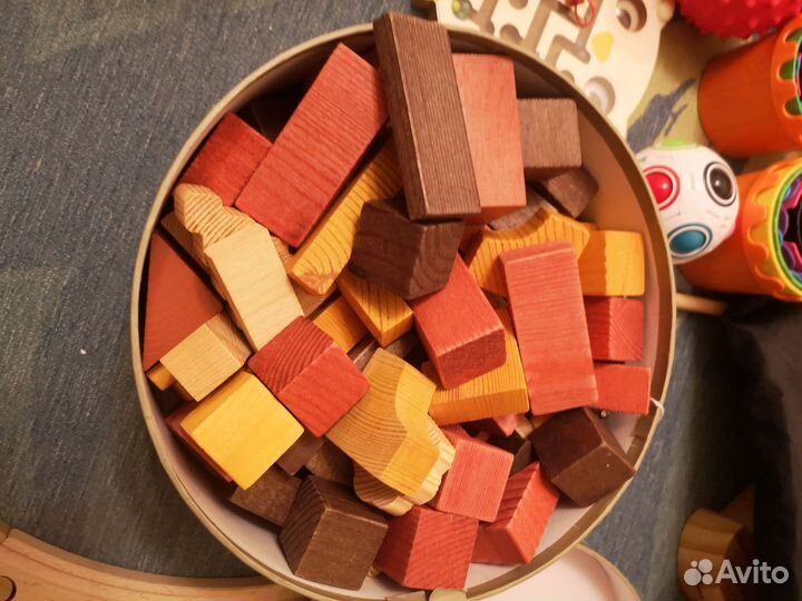 Коробка деревянных кубиков