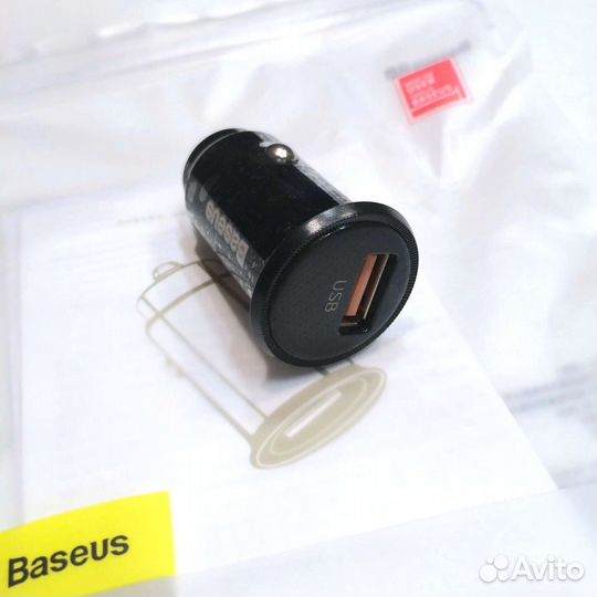 Автомобильная быстрая зарядка Baseus (новое) 18W