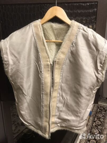 Меховая жилетка