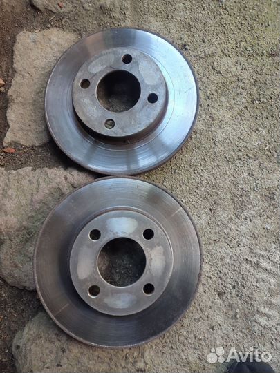 Передние тормозные диски от audi 100 c3