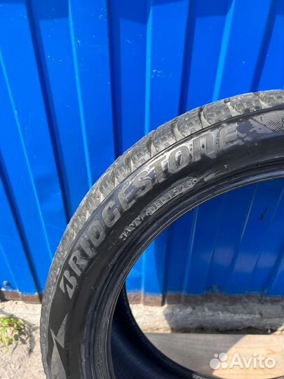 Bridgestone Blizzak Spike-02 235/45 R18