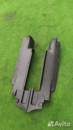 Накладки на пороги Комплектом Toyota Wish ZNE10