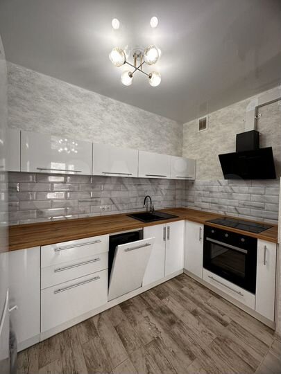 3-к. квартира, 71 м², 1/16 эт.