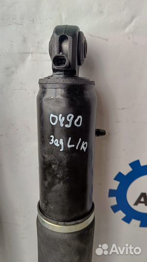 Cadillac Escalade 08- Амортизатор задний L R