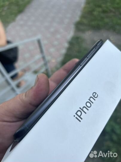 iPhone SE (2020), 64 ГБ