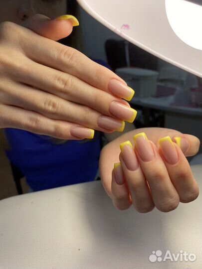 Наращивание ногтей, маникюр