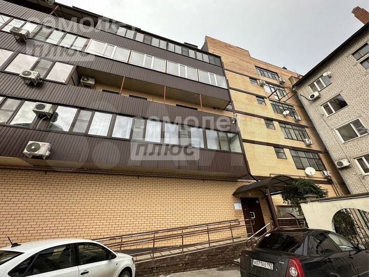 2-к. квартира, 79,2 м², 5/5 эт.