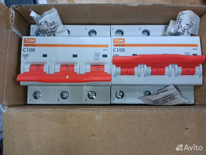 Автомат 100а