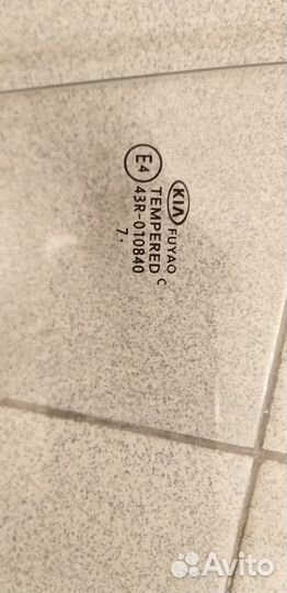 Стекло боковое заднее правое Kia Rio x line 2019