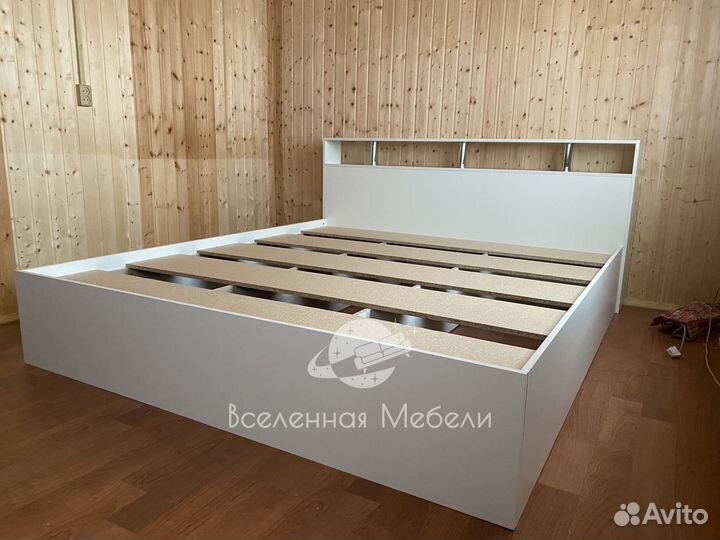 Кровать