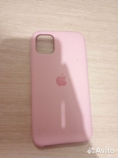 Чехлы на телефон iPhone 11