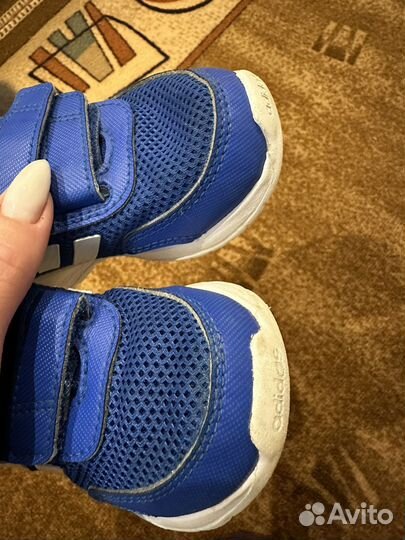 Кроссовки детские adidas 22