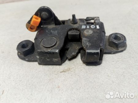 Замок багажника Форд Ranger 3