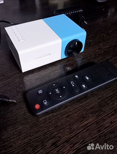 Мини проэктор