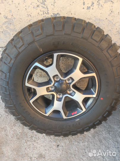 R17 Bfgoodrich Mud-Terrain T/A 255/75, PCD 5x127 DIA 71.5