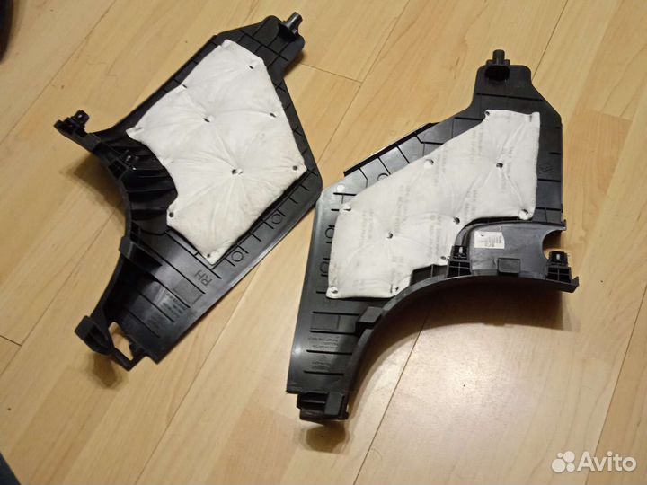 Накладки передних стоек genesis G70