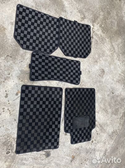 Салонные коврики универсальные