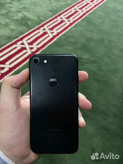 iPhone 7, 32 ГБ
