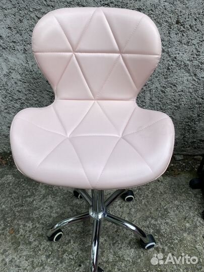 Стульчик косметолога