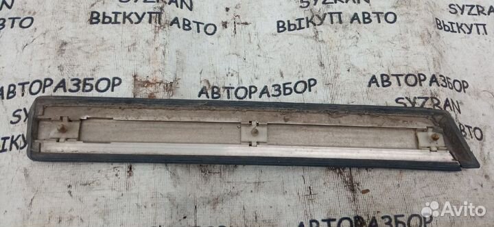 Накладка переднего крыла Mercedes-Benz E-Class 124