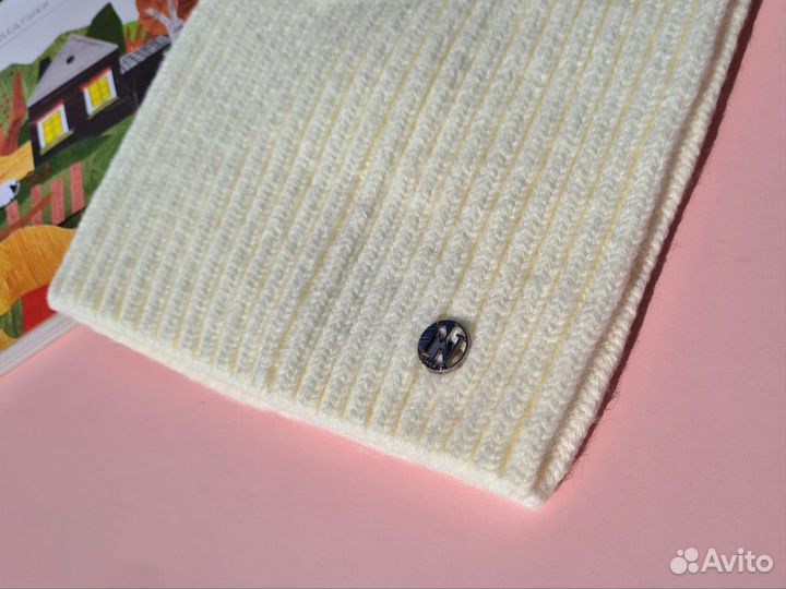 Шапка бини женская новая белая