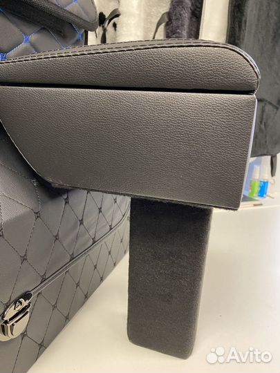 Подлокотник на Рено Дастер (в подстаканник)