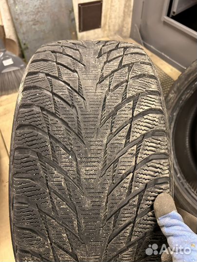 Nokian Tyres Hakkapeliitta R 235/40 R18