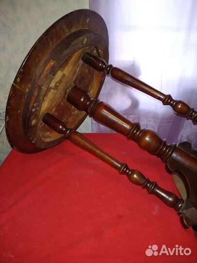 Столик геридон