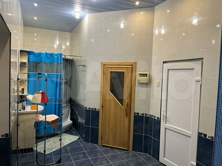 Дом 220 м² на участке 7,5 сот.