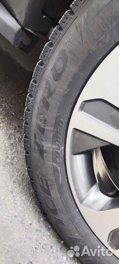 Pirelli Ice Zero 235/55 R19