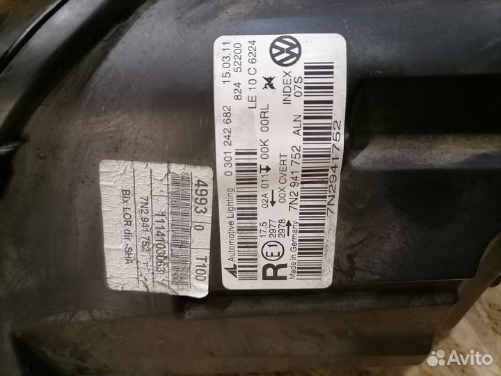 Фара правая ксенон Volkswagen Sharan 7N 1.4T CAV