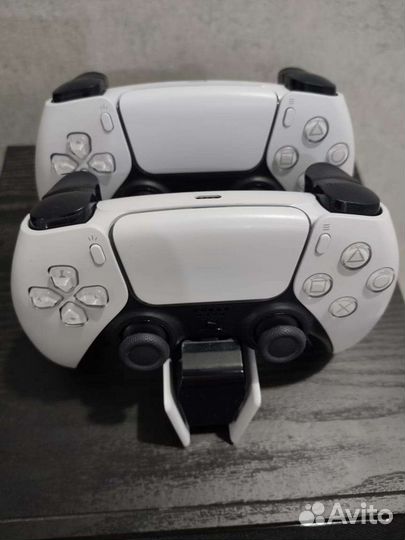 Зарядки джоев PS4, PS5