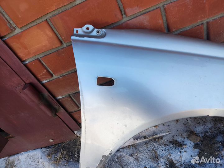 Крыло тойота премио zzt 240