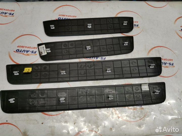 Накладка на порог салона Hyundai Santa-Fe 2 2.2