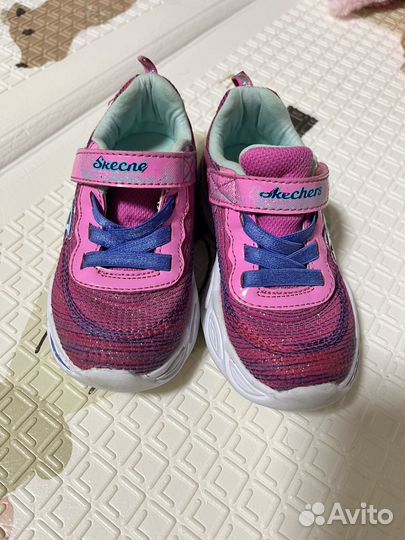 Кроссовки для девочки Skechers