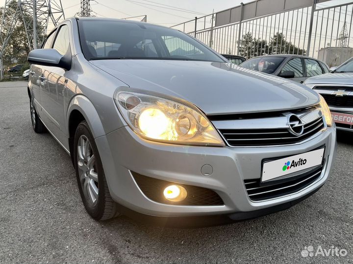 Opel Astra 1.8 AT, 2008, 185 252 км