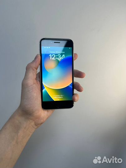 iPhone SE (2020), 64 ГБ