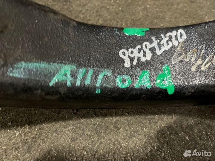 Кулак поворотный передний правый передний правый