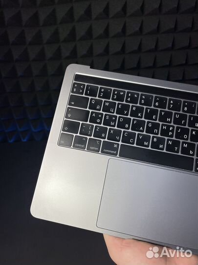 Топкейс MacBook Pro 13